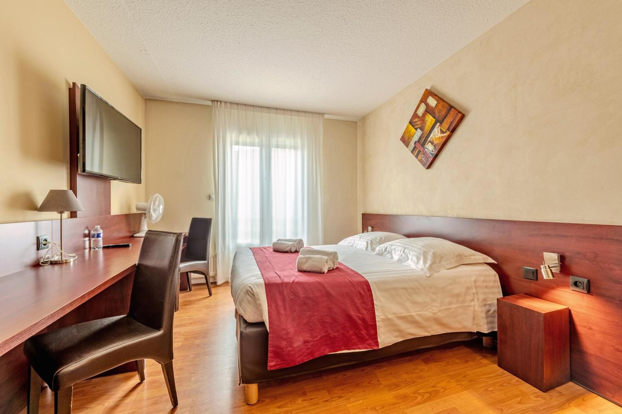 Logis Hotel Center Brest Room photo